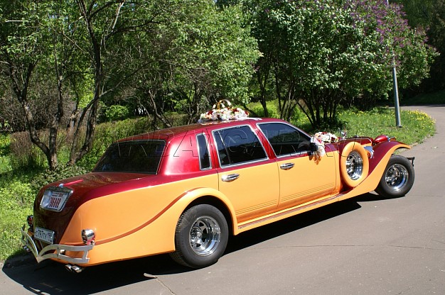 Аренда Ретро-автомобиль Ecalibur Phantom Бордовый на свадьбу – фото 9