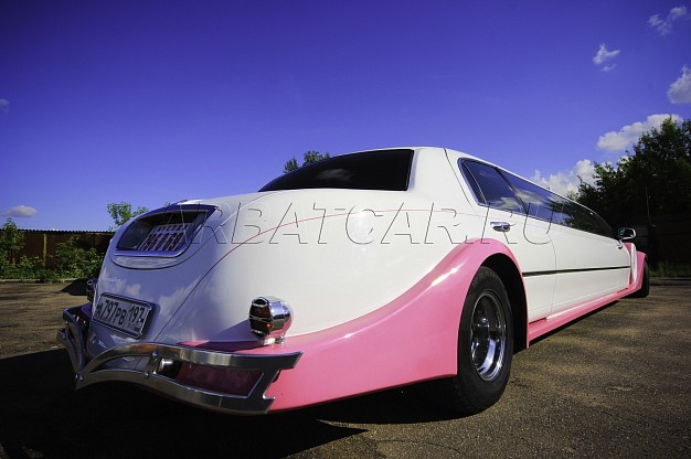 Лимузин Excalibur Phantom Бело-розовый