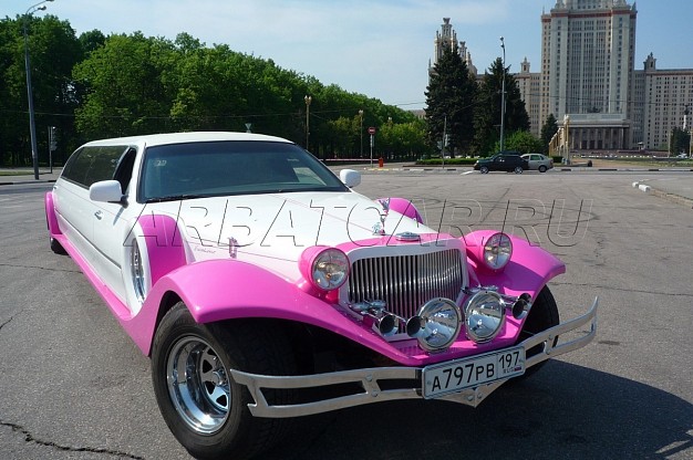 Лимузин Excalibur Phantom Бело-розовый