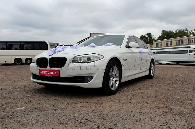 Аренда BMW 5 серии на свадьбу – фото 1