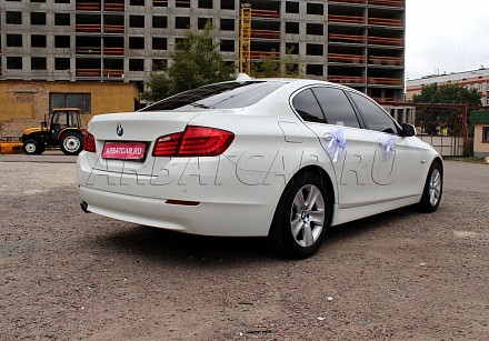 Аренда BMW 5 серии на свадьбу