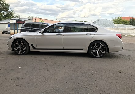 Аренда BMW 7 серии (G11/G12) на свадьбу