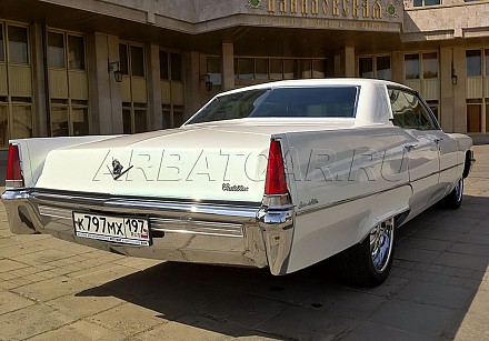 Аренда Ретро-автомобиль Cadillac DeVille Sedan на свадьбу