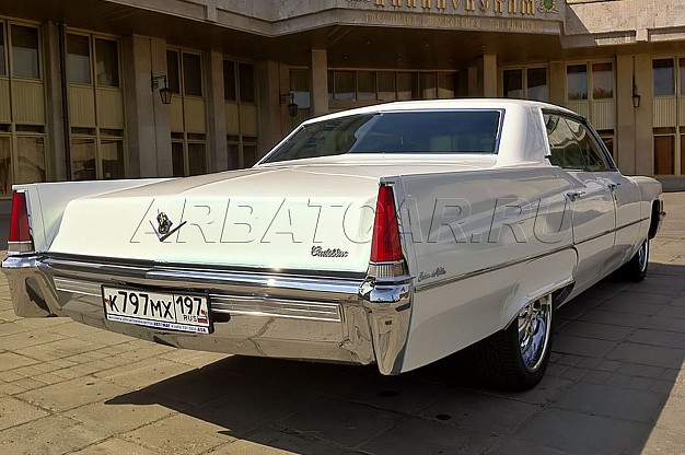 Аренда Ретро-автомобиль Cadillac DeVille Sedan на свадьбу – фото 2