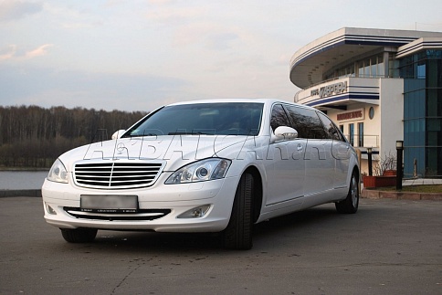 Лимузин Merсedes Pullman W221