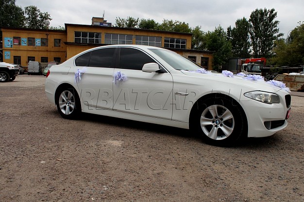 Аренда BMW 5 серии на свадьбу – фото 4