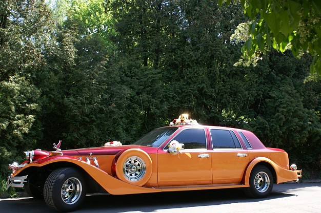 Аренда Ретро-автомобиль Ecalibur Phantom Бордовый на свадьбу – фото 11