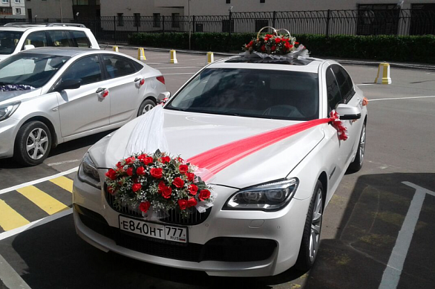 Аренда BMW 7 серия (F02) РЕСТАЙЛИНГ на свадьбу