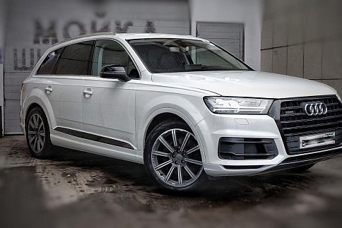 Аренда Audi Q7 new на свадьбу